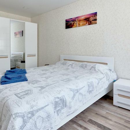 088 Apartment Near Airport Zhulyan Kyiv Exterior photo